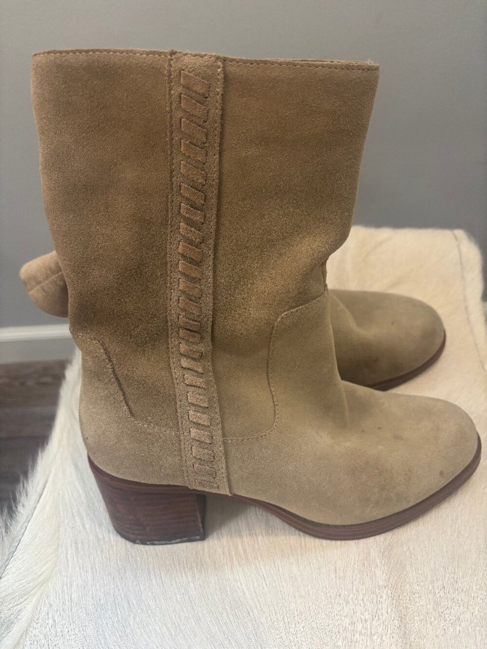 Vince Camuto Lorrys Suede Whipstitch Slouch Boots - Tan / Taupe (Size 8.5W)
